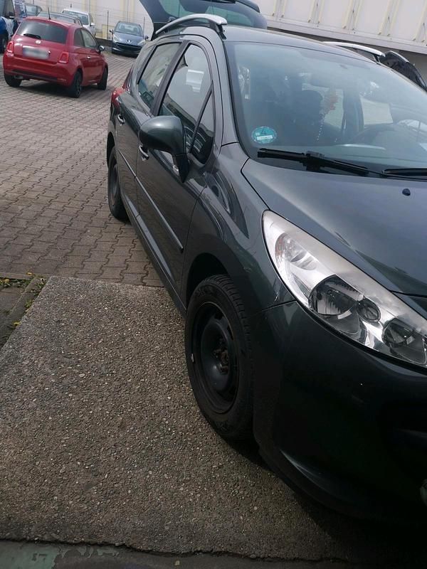 Gebraucht Peugeot 207 2008 Grün Kombi