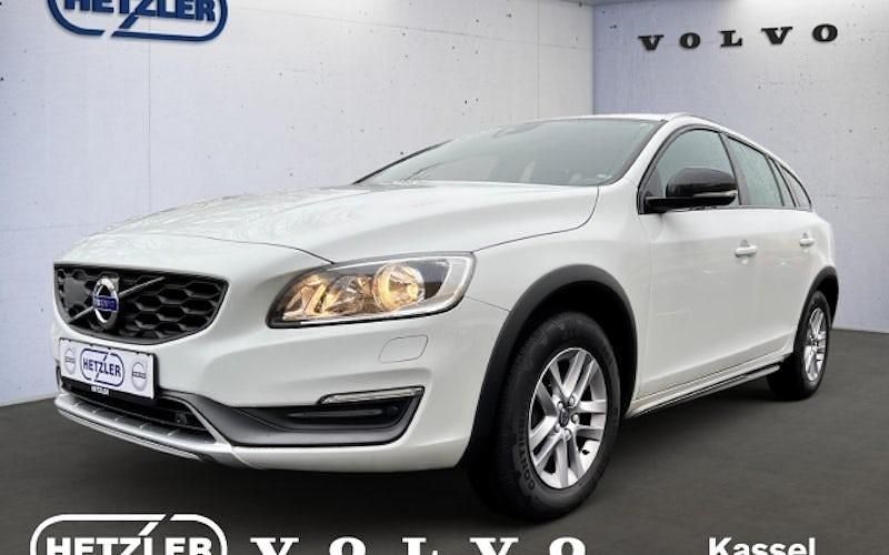 Weiß Gebraucht 2016 Volvo V60 CC Kinetic Kombi | 14.950 € (Etwas zu teuer) - Bild 1/4