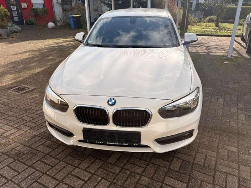 Gebraucht BMW 116 Advantage 109 PS (80 kW) 2018 Weiß Kleinwagen
