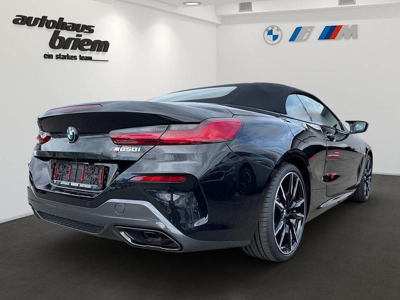 Gebraucht BMW M850 Performance 530 PS (389 kW) 2024 Black sapphire metallic Coupé