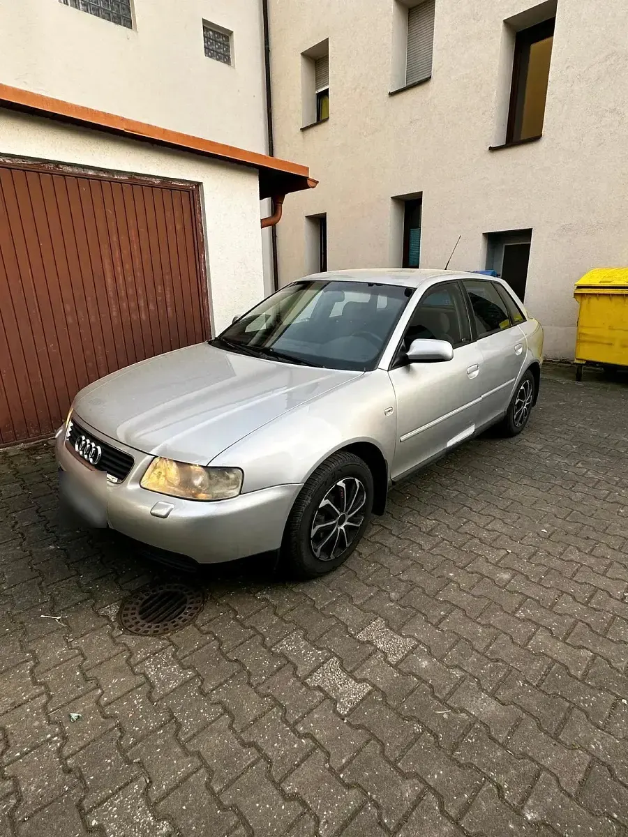 Usata Audi A3 102 CV (75 kW) 2002 Utilitaria