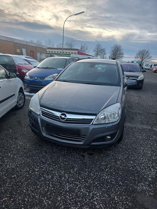 Grau Gebraucht 2007 Opel Astra Kleinwagen | 800 € - Bild 1/4