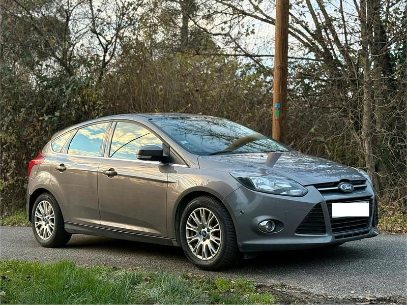 Gebraucht 2012 Ford Focus Titanium Limousine | 3.500 € (Teuer) - Bild 1/4