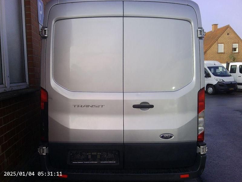 Gebraucht Ford Transit Trend 125 PS (91 kW) 2015 Silber Limousine