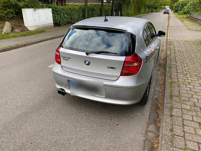 Używany BMW 116 M Performance 122 KM (89 kW) 2009 Srebrny Hatchback