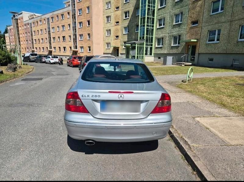 Gebraucht Mercedes CLK280 251 PS (184 kW) 2006 Silber Coupé