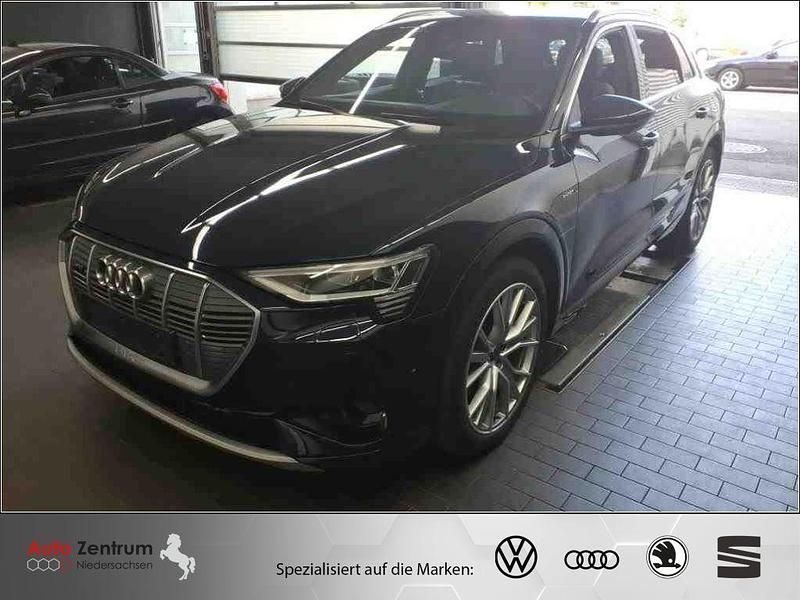 Schwarz Gebraucht 2022 Audi e-tron S-Line SUV | 35.970 € (Guter Preis) - Bild 1/4