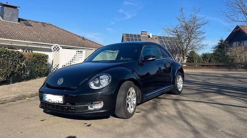 Gebraucht VW Beetle Design 105 PS (77 kW) 2014 Schwarz Kleinwagen