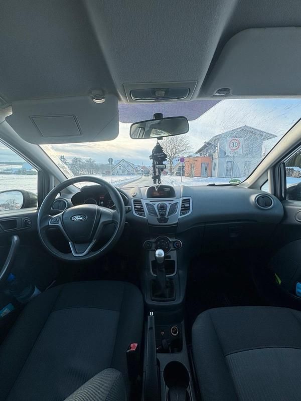 Gebraucht Ford Fiesta 82 PS (60 kW) 2010 Schwarz Kleinwagen