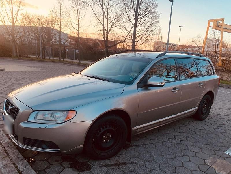 Gebraucht Volvo V70 2009 Gold Kombi