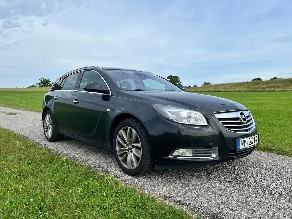 Gebraucht Opel Insignia Sport 163 PS (119 kW) 2013 Schwarz Kombi