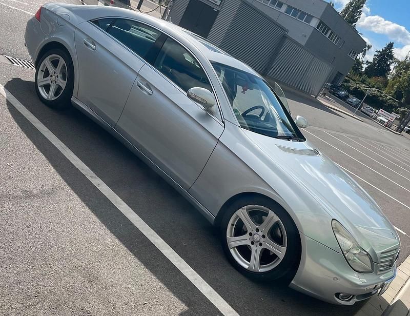 Silber Gebraucht 2007 Mercedes CLS320 Limousine | 6.700 € (Guter Preis) - Bild 1/4