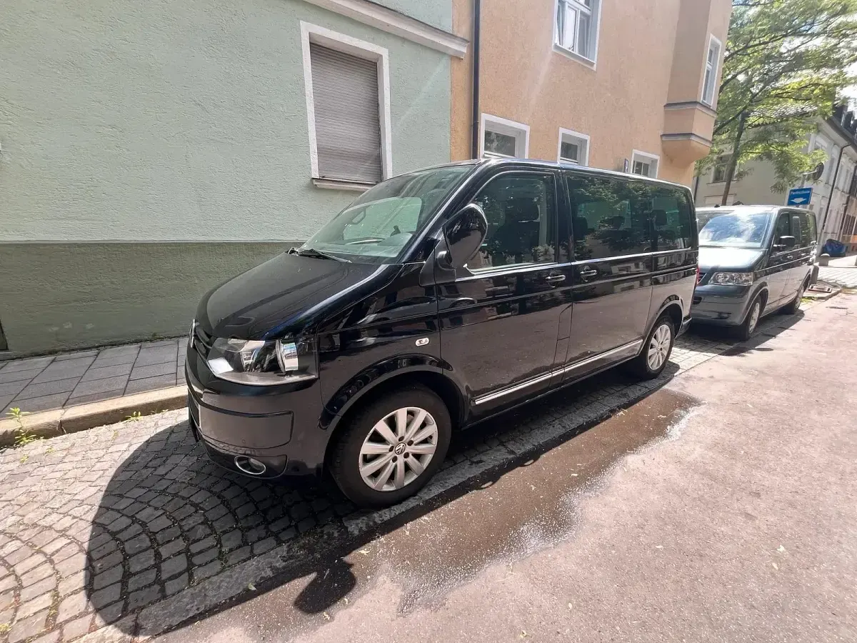 Gebraucht VW T5 Highline 179 PS (131 kW) 2012 Schwarz Van
