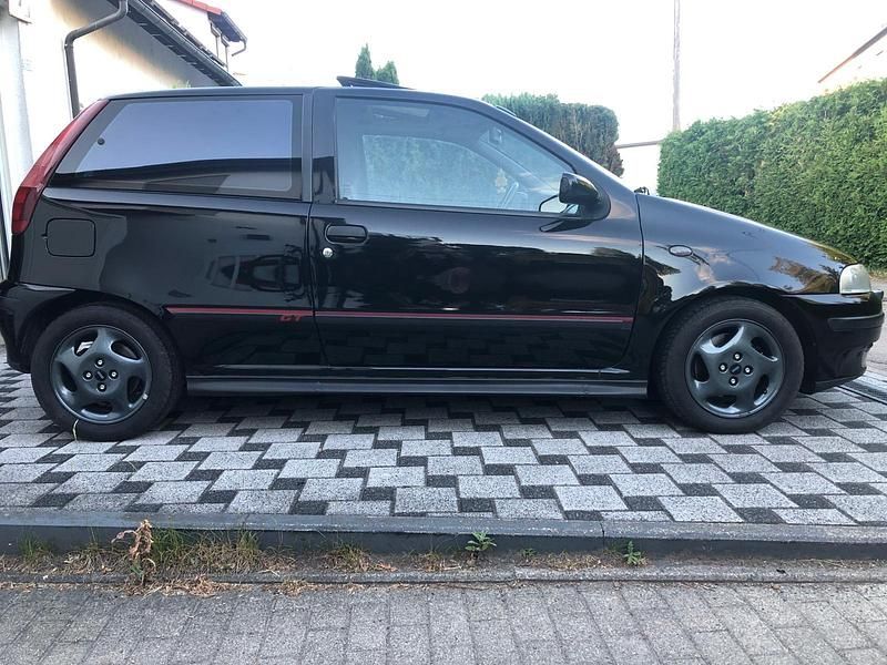 Gebraucht Fiat Punto 133 PS (97 kW) 1994 Schwarz Kleinwagen