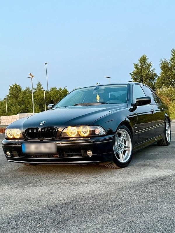 Schwarz Gebraucht 2001 BMW 525 Basis Limousine | 6.790 € (Etwas zu teuer) - Bild 1/4