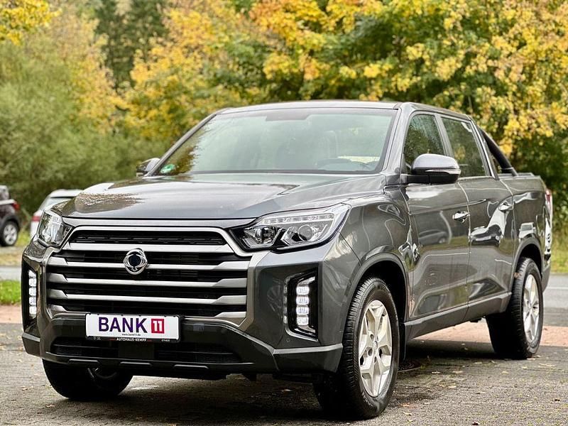 Grau Gebraucht 2023 Ssangyong / KGM Musso Sapphire SUV | 31.999 € - Bild 1/4