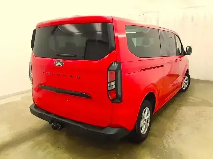 Gebraucht Ford Tourneo Custom Titanium 2025 Rot Van