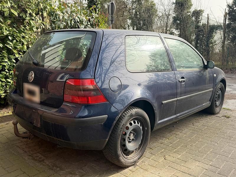 Gebraucht VW Golf IV 75 PS (55 kW) 2000 Blau Kleinwagen