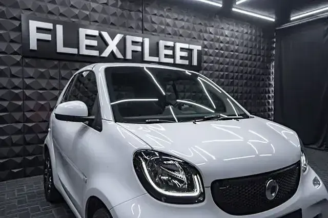 Gebraucht Smart ForTwo Cabrio Passion 90 PS (66 kW) 2018 Tridionsicherheitszelle weiss Cabrio
