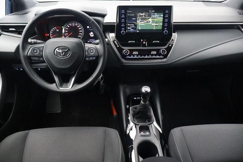 Gebraucht Toyota Corolla Active 116 PS (85 kW) 2019 Blau Limousine