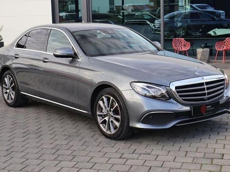 Gebraucht Mercedes E400 Avantgarde 340 PS (250 kW) 2018 Grau Limousine