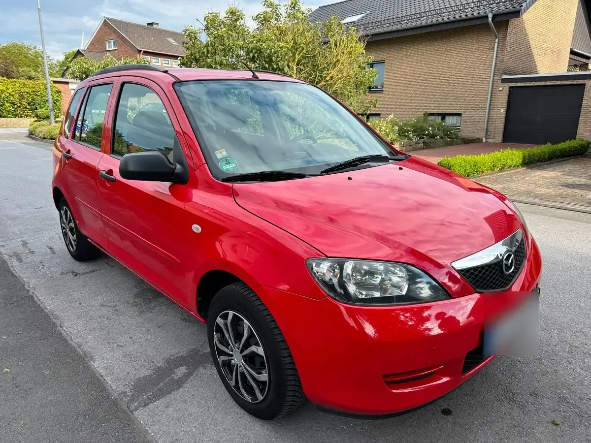 Gebraucht Mazda 2 85 PS (62 kW) 2003 Rot Kleinwagen