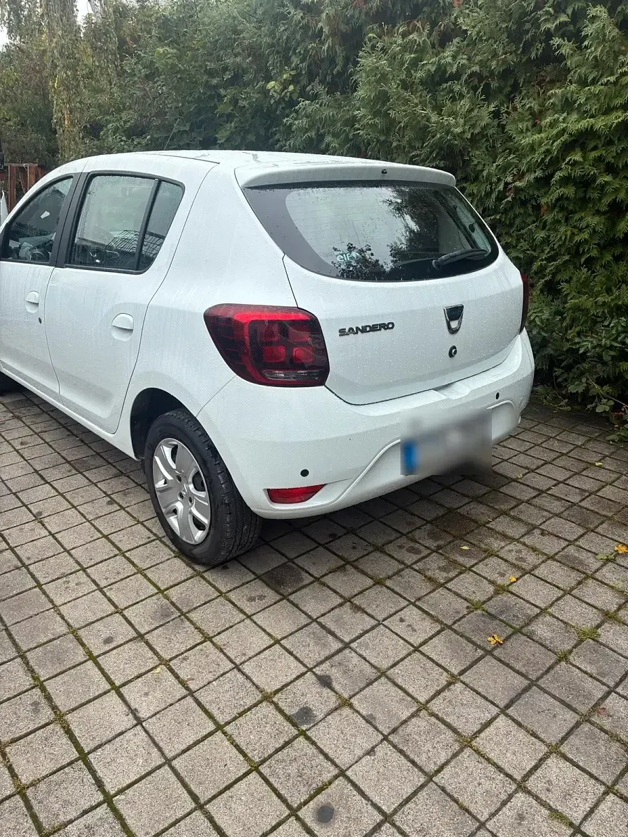 Gebraucht Dacia Sandero 72 PS (52 kW) 2019 Weiß Kleinwagen