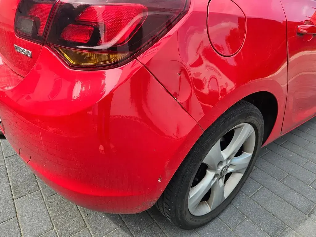 Gebraucht Opel Astra Sport 140 PS (102 kW) 2010 Rot Limousine
