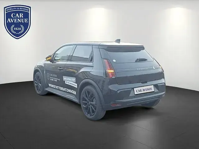 Ny Renault 5 E-Tech Komfort 77 kW (106 HK) 2025 Sort Sedan