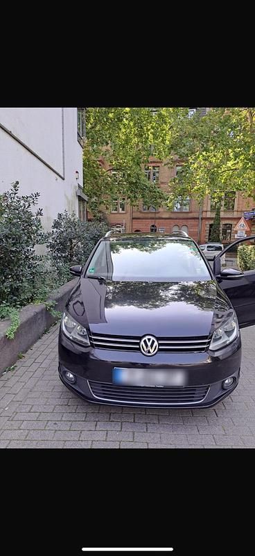Schwarz Gebraucht 2013 VW Touran Van / Kleinbus | 7.600 € - Bild 1/4