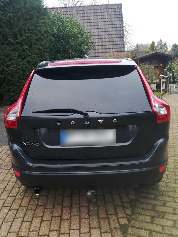 Gebraucht Volvo XC60 163 PS (119 kW) 2012 Grau SUV