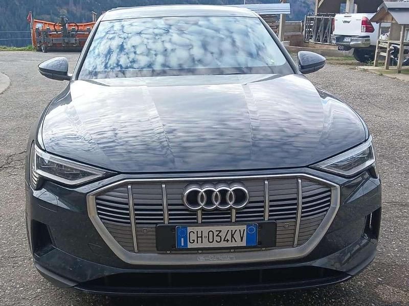 Gebraucht Audi e-tron Advanced 230 kW (313 PS) 2022 Schwarz SUV