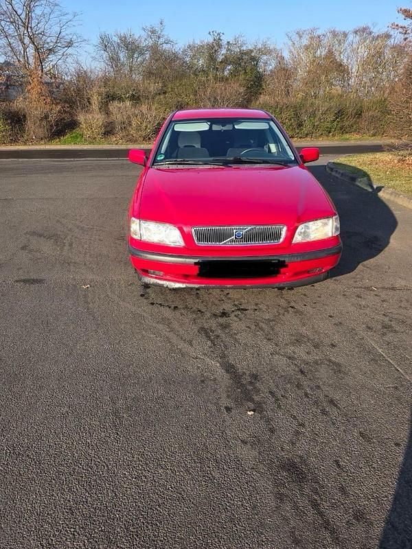 Gebraucht Volvo V40 122 PS (89 kW) 1999 Rot Kombi