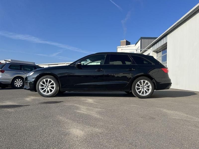 Gebraucht Audi A4 150 PS (110 kW) 2022 Schwarz Kombi