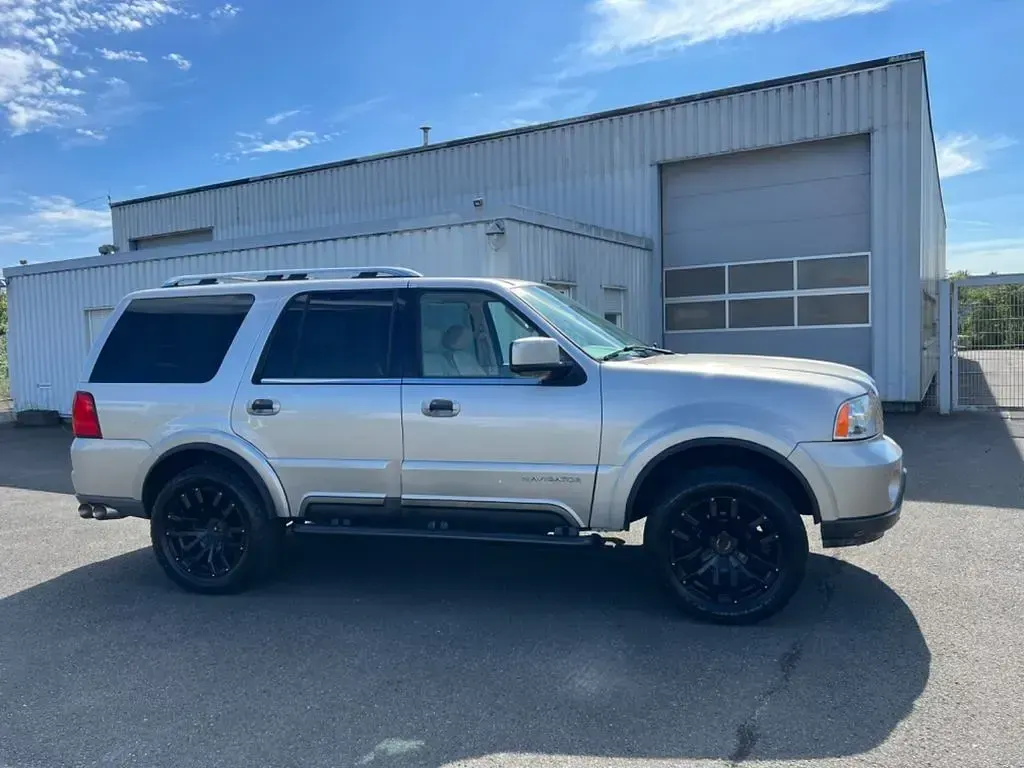 Gebraucht Lincoln Navigator 305 PS (224 kW) 2004 Grau SUV