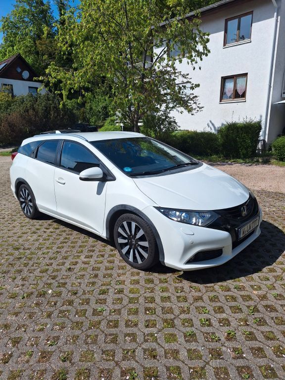 Weiß Gebraucht 2014 Honda Civic Sport Kombi | 9.900 € (Guter Preis) - Bild 1/4