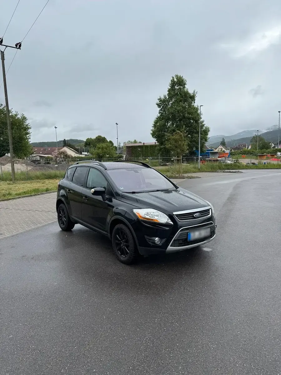 Gebraucht Ford Kuga 163 PS (119 kW) 2010 Schwarz SUV