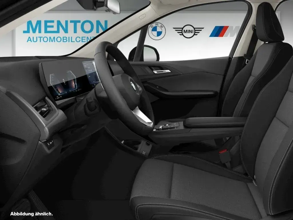 Neu BMW 218 Performance 136 PS (100 kW) 2026 Schwarz Van / Kleinbus