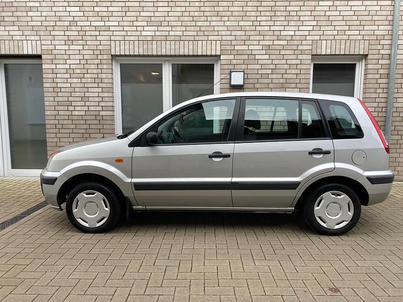 Gebraucht Ford Fusion 75 PS (55 kW) 2007 Silber Kleinwagen