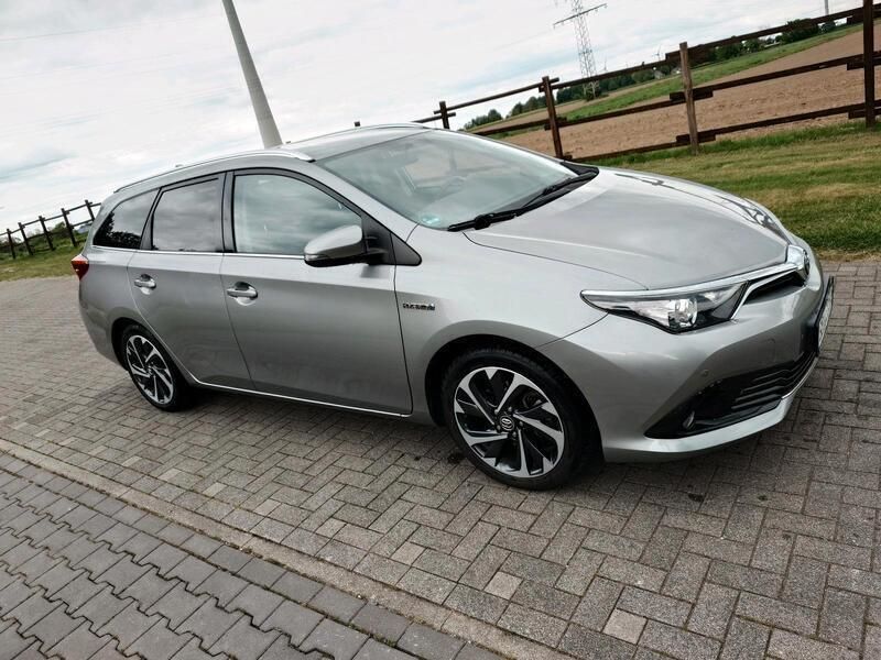 Gebraucht 2016 Toyota Auris Hybrid Kombi | 15.200 € (Fairer Preis) - Bild 1/4