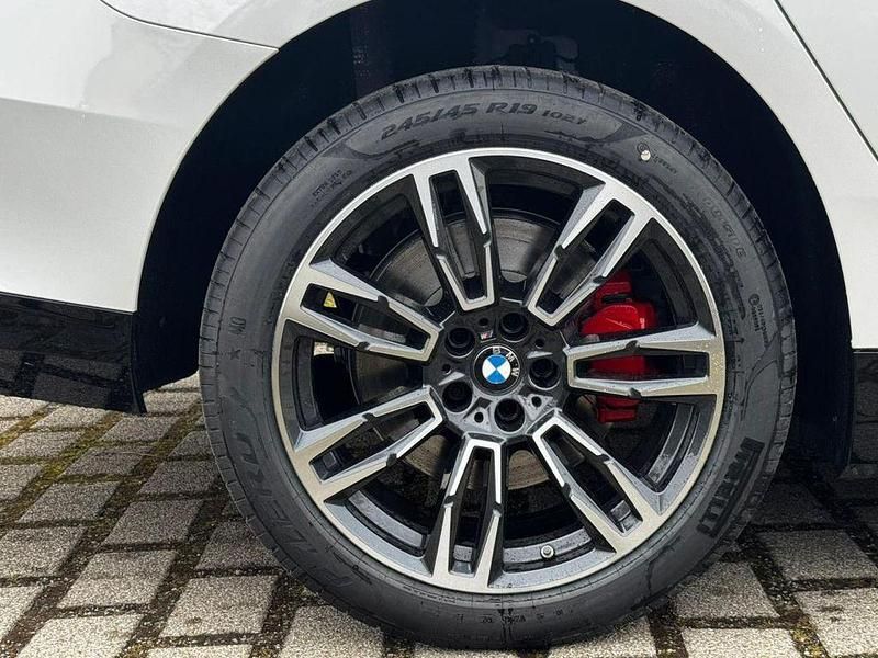 Neu BMW 530e Performance 299 PS (219 kW) 2026 Weiß Limousine