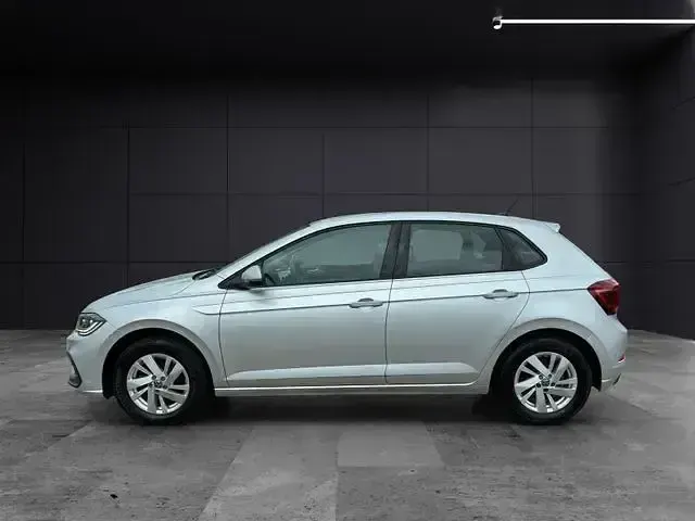 Gebraucht VW Polo Style 95 PS (69 kW) 2023 Reflexsilber metallic Kleinwagen