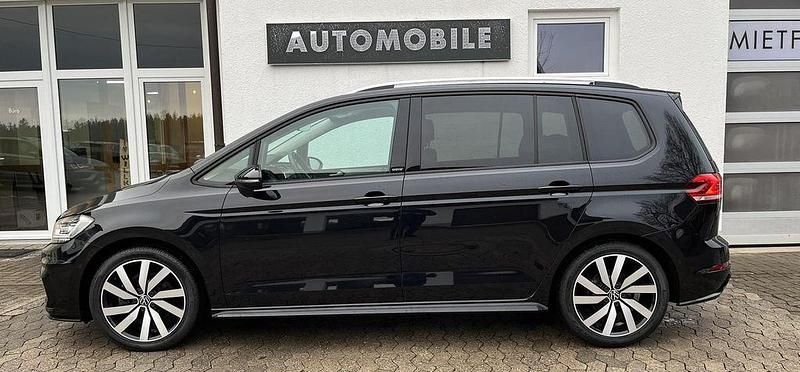 Gebraucht VW Touran R-line 150 PS (110 kW) 2024 Deep black perleffekt Van / Kleinbus