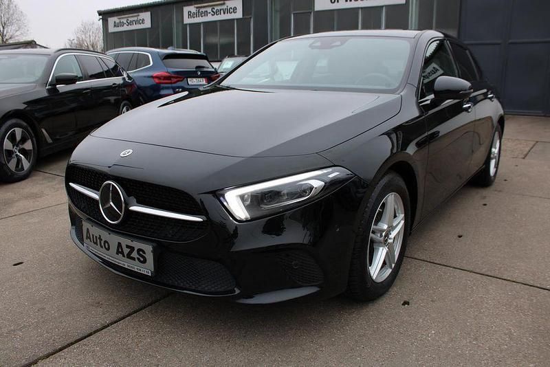 Gebraucht Mercedes A200 Advanced 150 PS (110 kW) 2022 Schwarz Limousine
