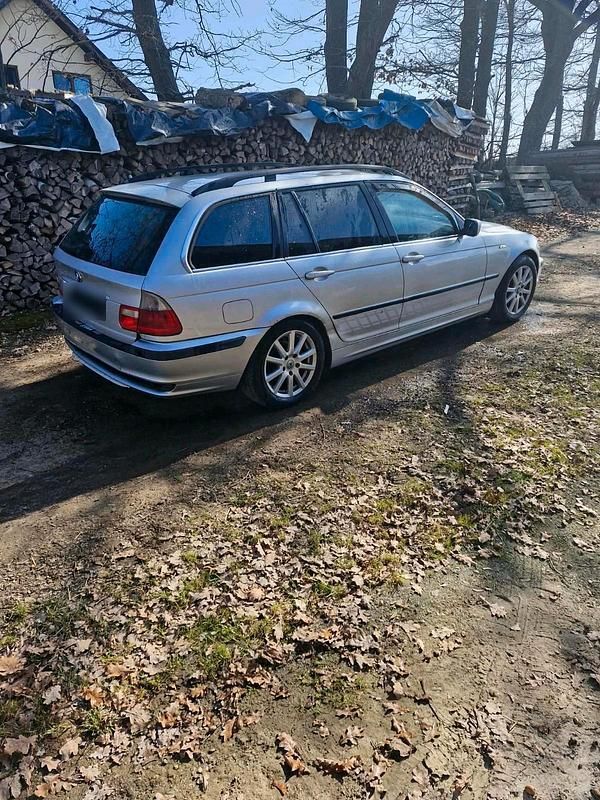 Gebraucht BMW 1500 116 PS (85 kW) 2005 Silber Kombi