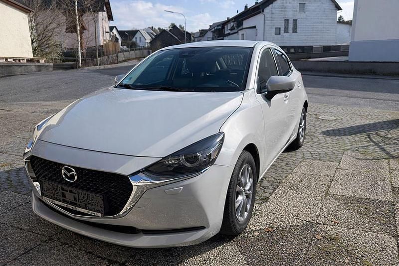 Gebraucht Mazda 2 Exclusive-Line 75 PS (55 kW) 2023 Weiß Kleinwagen