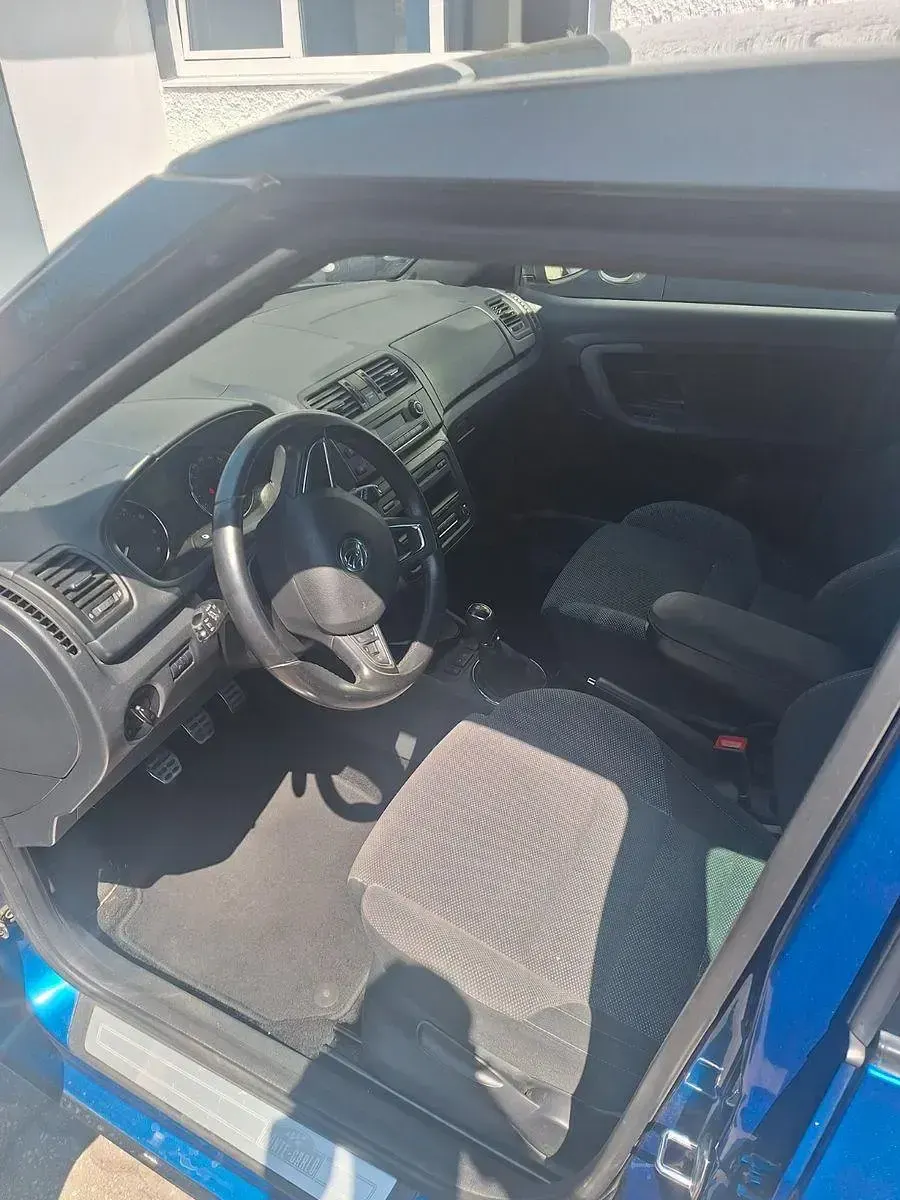 Gebraucht Skoda Fabia Monte Carlo 105 PS (77 kW) 2014 Blau Limousine