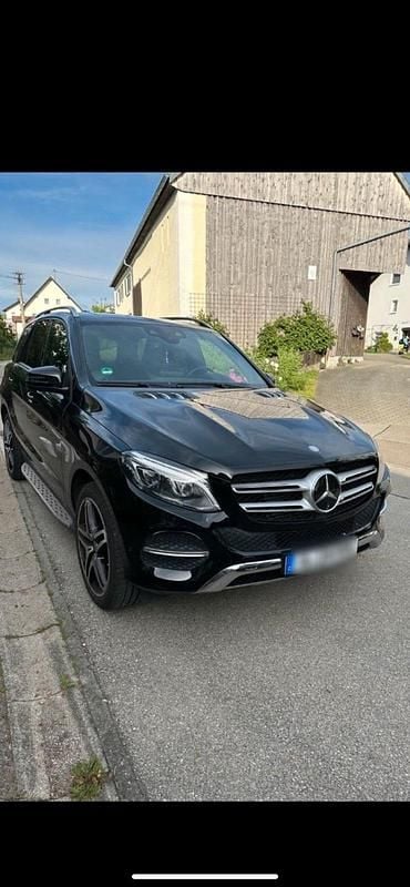 Schwarz Gebraucht 2016 Mercedes GLE350 AMG SUV | 29.999 € - Bild 1/4