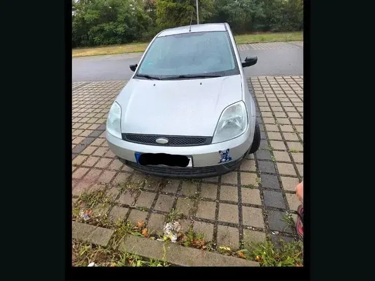 Gebraucht Ford Fiesta 85 PS (62 kW) 2004 Silber Kleinwagen