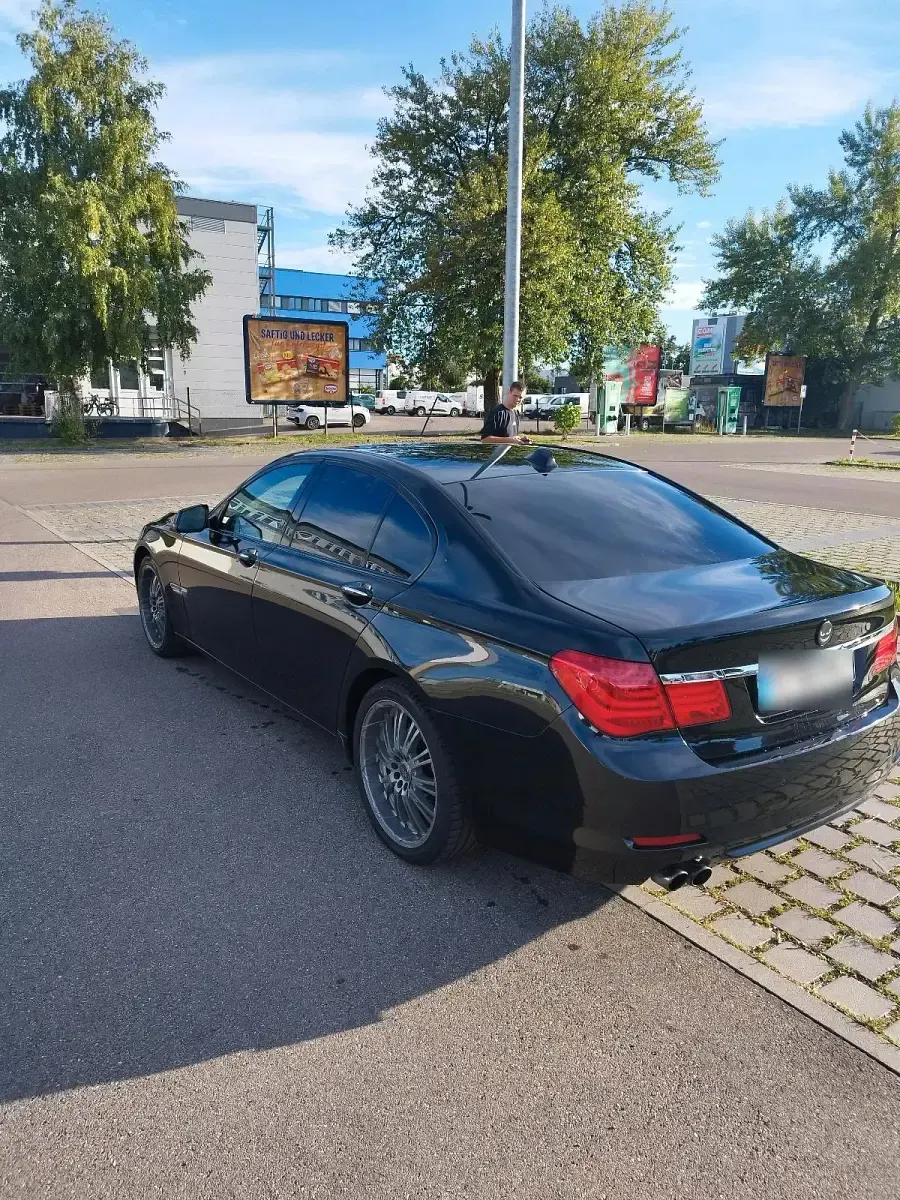 Gebraucht BMW 730 258 PS (189 kW) 2009 Schwarz Limousine